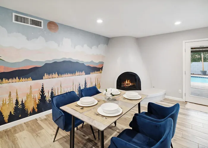 Spacious Scottsdale Getaway With Pool Holiday home Tempe