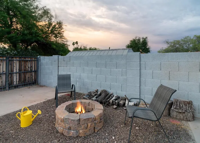 Spacious Scottsdale Getaway With Pool Holiday home Tempe